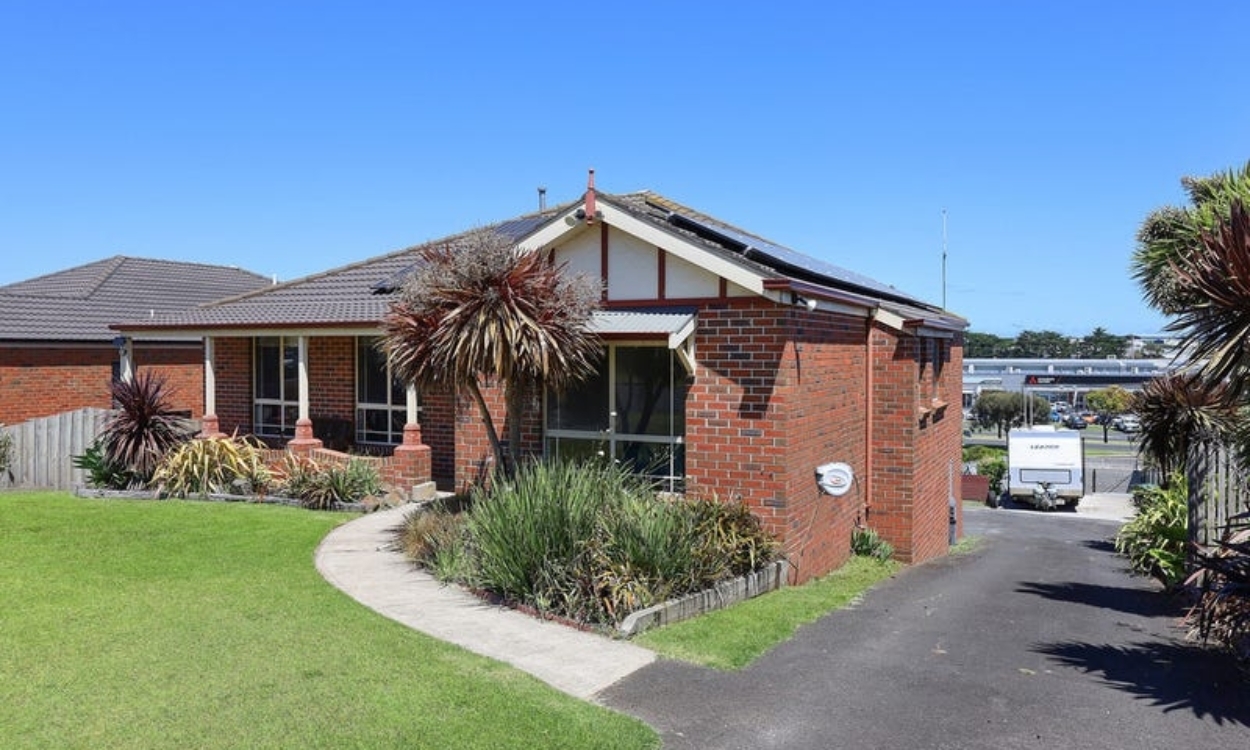 16 Rongoa Drive, WARRNAMBOOL, VIC 3280 AUS