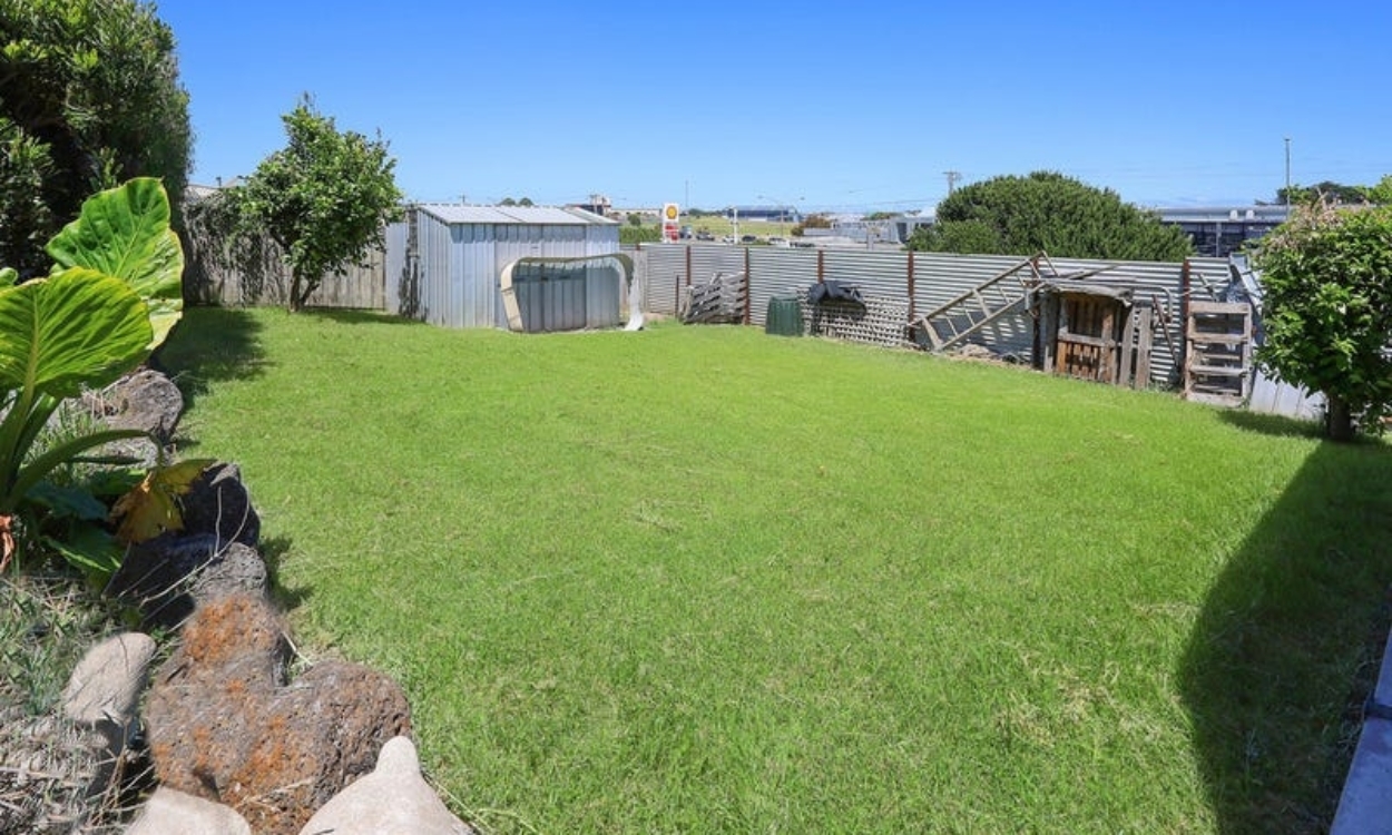 16 Rongoa Drive, WARRNAMBOOL, VIC 3280 AUS