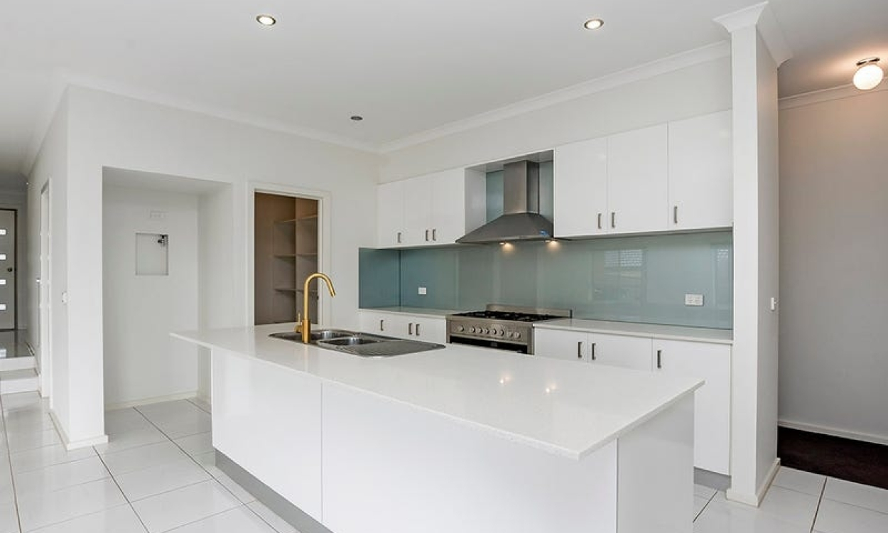 179 Harrington Road, DENNINGTON, VIC 3280 AUS